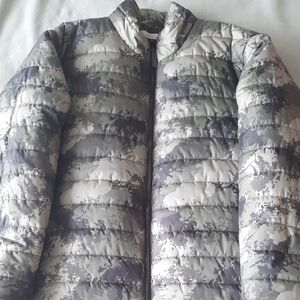 Goodfellow & Co Men's XL NWOT Camouflage Puffer Jacket in Green and Black